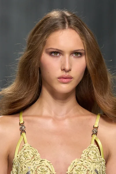 Look 185